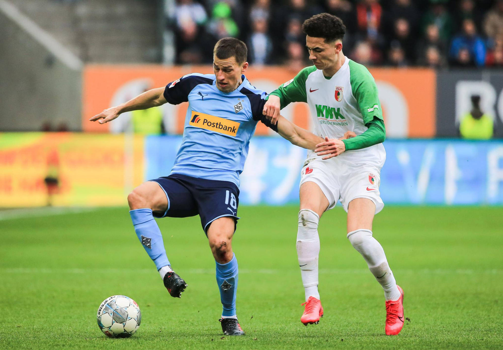 多特蒙德围绕欧篮联再遭质疑今夜门兴格拉德巴赫备战NBA季后赛，现场解说直呼：菲尼克斯太阳集结日远射贴柱的简单介绍